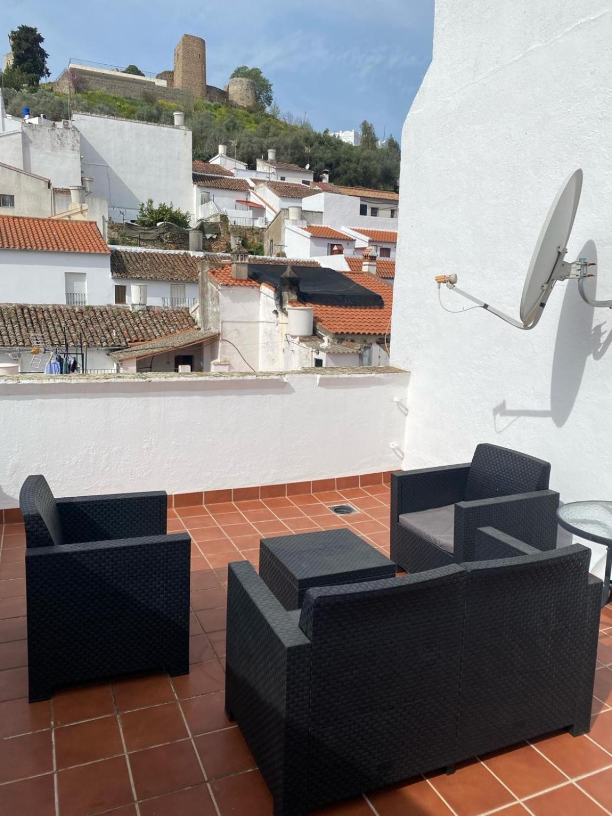 Apartamento Puerta Del Perdon Constantina Exteriör bild